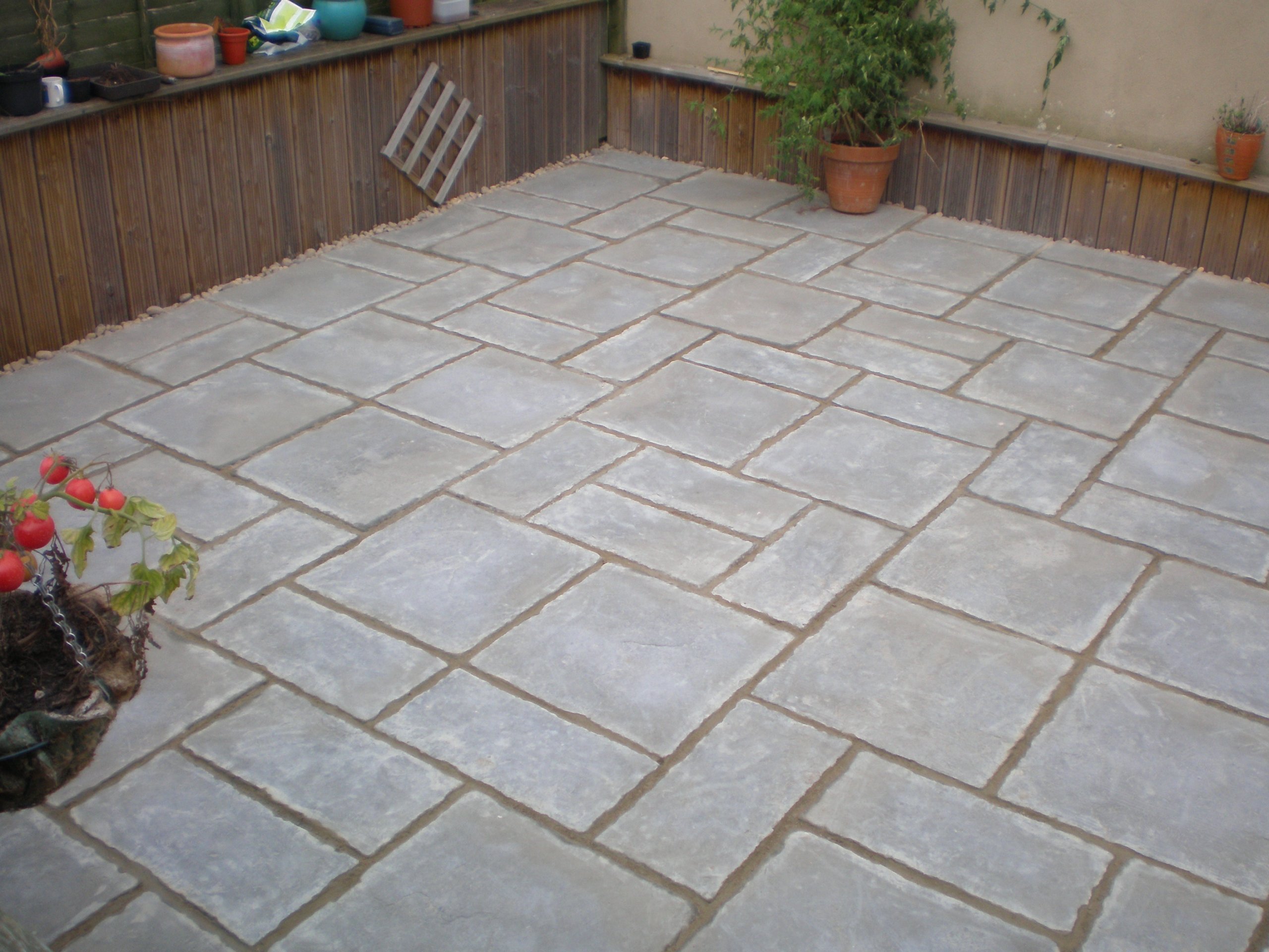 Courtyard Old Grey - Installed