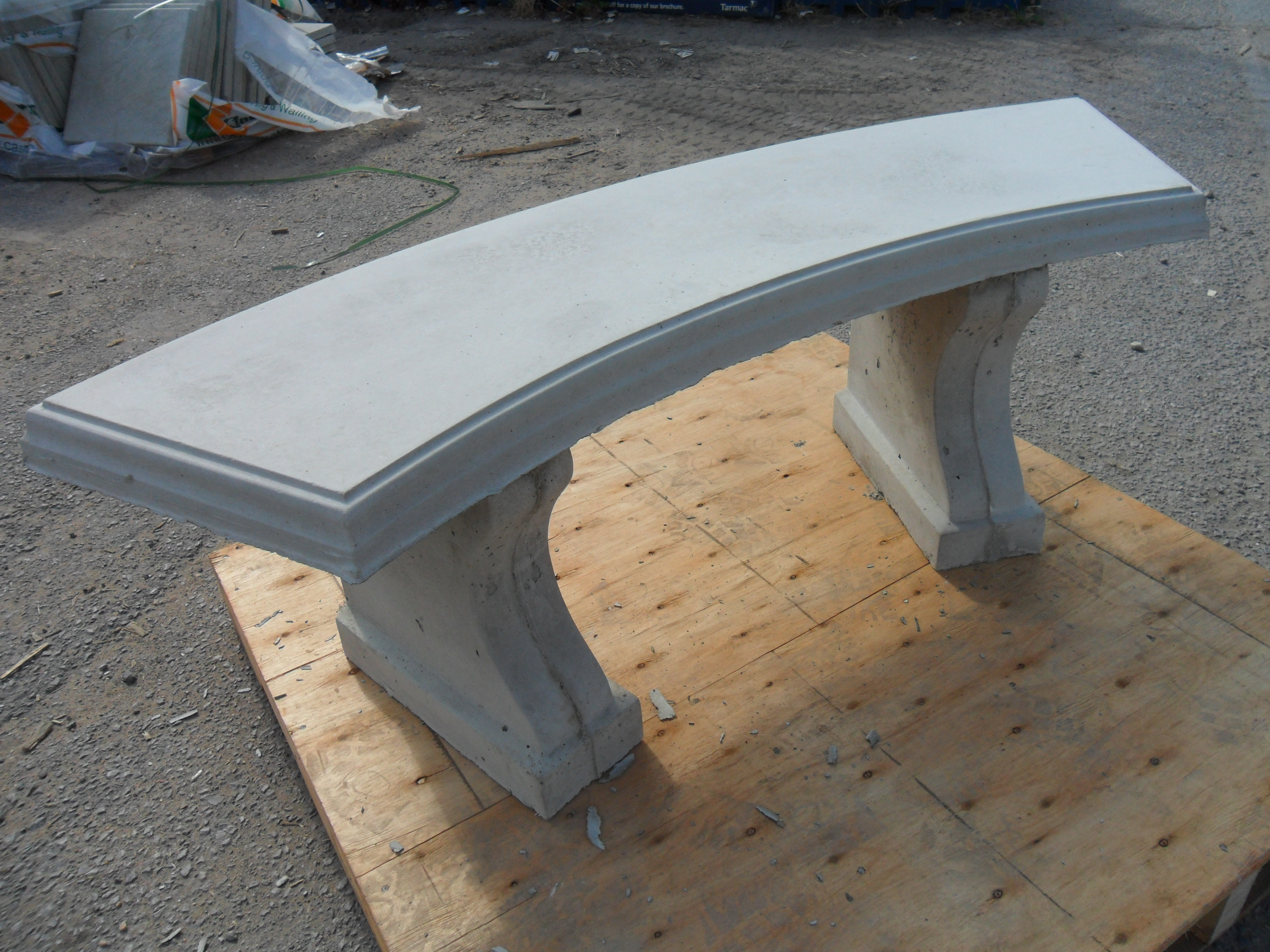 Curved Concrete Bench - Grey